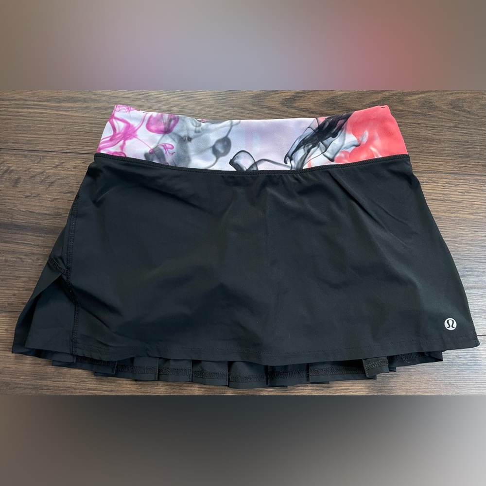 lululemon athletica Black Skirt size 4